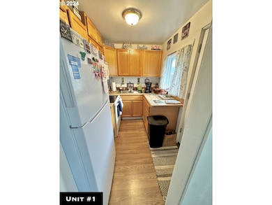 1032 S 4th St, Coos Bay, OR 97420 - photo 5