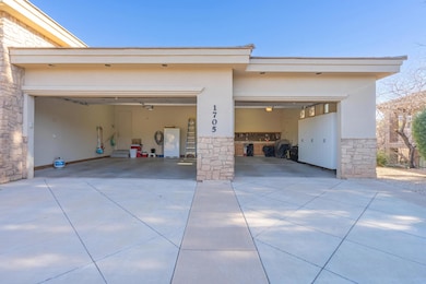 1705 View Point Dr-005