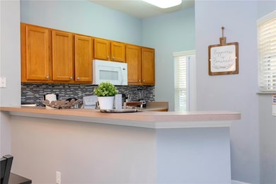 3006 Yellow Lantana Ln, Kissimmee, FL 34747 - photo 6