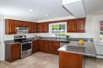 238 E Dunstable Rd, Nashua, NH 03062 - photo 4