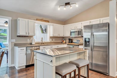 637 Catawba Dr, Salem, VA 24153 - photo 6