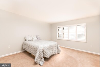 132 Roberts Ln unit 401, Alexandria, VA 22314 - photo 7