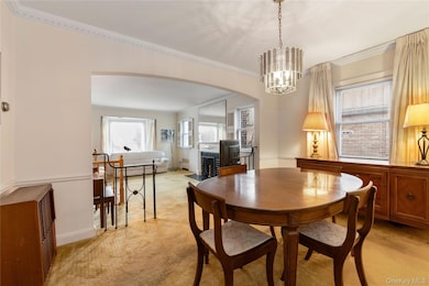 18547 80th Rd, Jamaica, NY 11432 - photo 4