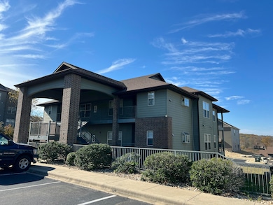 9 Bermuda Dr #4