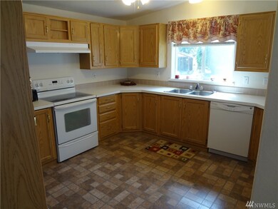 8913 226th Street Ct E unit 39, Graham, WA 98338 - photo 4