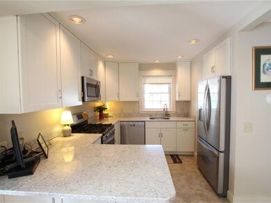 118 S Main St unit C2, Stowe, VT 05672 - photo 3