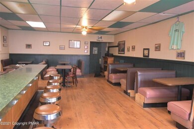 506 Center St, Jim Thorpe, PA 18229 - photo 2