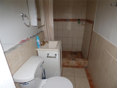 408 NW 97th St, Miami, FL 33150 - photo 5