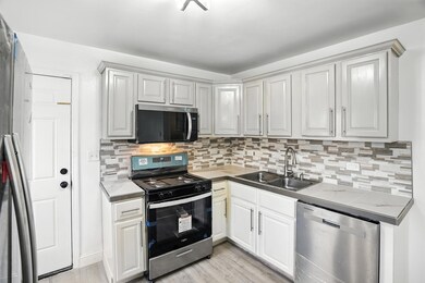 228 E 141st St, Dolton, IL 60419 - photo 6