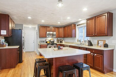 9 Arline Dr, Attleboro, MA 02703 - photo 3