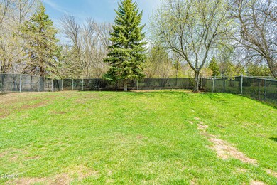 1419 23rd Street, Bismarck, ND 58501