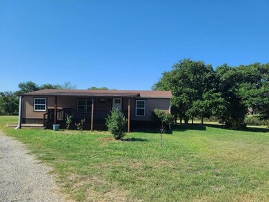 1012 Mustang Ct, Springtown, TX 76082 - photo 2