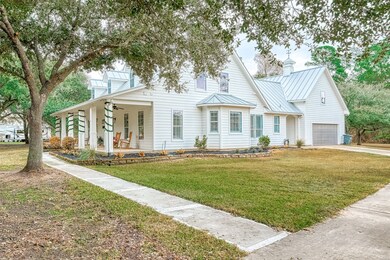 PICTURE PERFECT describes this property!