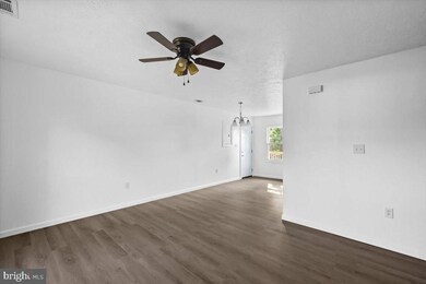 213 Broad Ave, Winchester, VA 22602 - photo 4