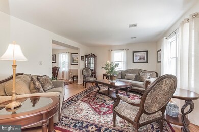 196 Sillery Bay Rd, Pasadena, MD 21122 - photo 5