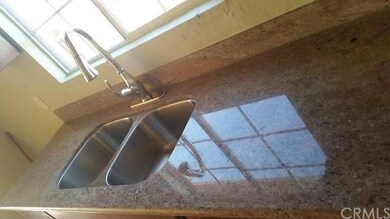 APT.# 629 NEW KITHCHEN CABINETS WITH GRANITE COUNT