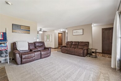 1314 9th St, Jesup, IA 50648 - photo 5