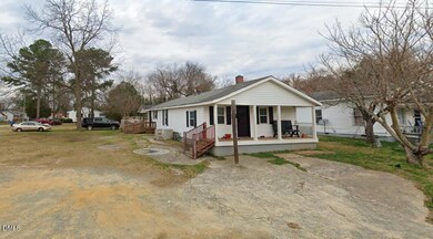 607 E Johnson St, Dunn, NC 28334 - photo 3