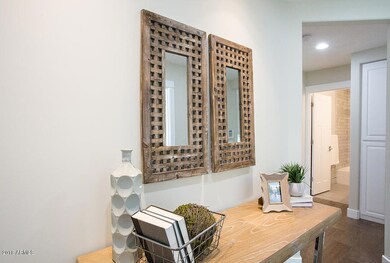 Cozy area by entry to make it your own