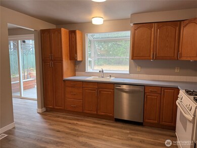 2898 Maple Crest Ln SE, Port Orchard, WA 98366 - photo 7