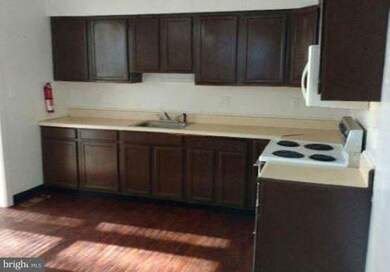 24 Walnut St, Penns Grove, NJ 08069 - photo 3