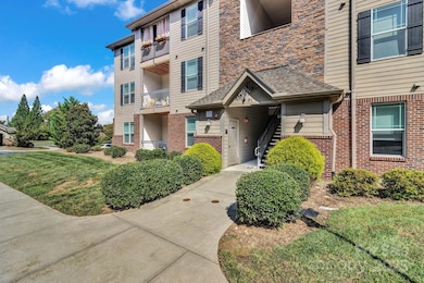 91 Brickton Village Cir unit 102, Fletcher, NC 28732 - photo 6