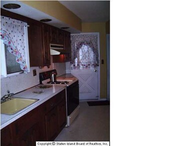 791 Clove Rd, Staten Island, NY 10310 - photo 7