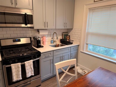 65 W Windsor Pkwy, Oceanside, NY 11572 - photo 5