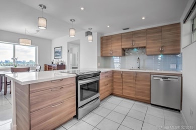 8001 Crespi Blvd unit 6D, Miami Beach, FL 33141 - photo 4