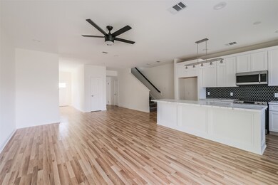 5103 Briscoe St unit B, Houston, TX 77033 - photo 7