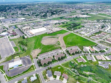 000 Calgary Ave, Bismarck, ND 58503 - photo 6