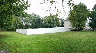 711 Apple Cross Rd, Harpers Ferry, WV 25425 - photo 3