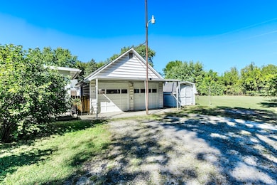 2708 W 8th St, Muncie, IN 47302 - photo 5