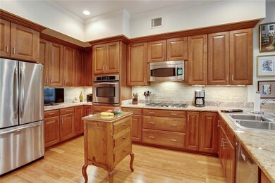 Hugh gourmet kitchen, granite counter tops, upgrad