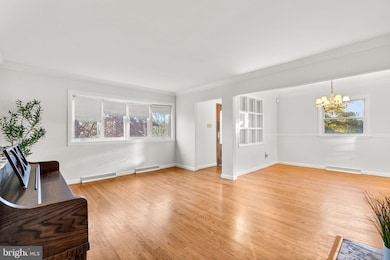 302 Regency Cir, Linthicum Heights, MD 21090 - photo 7