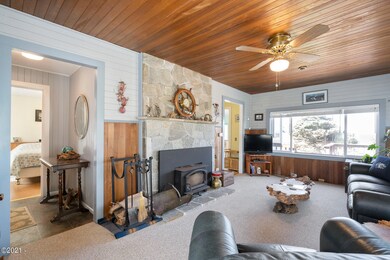 3237 SW Beach Ave, Lincoln City, OR 97367 - photo 5