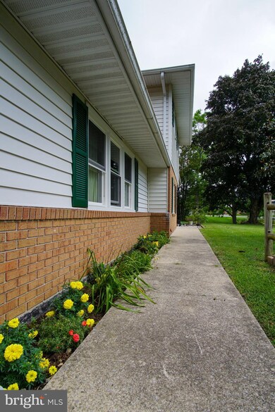 11924 Cheyenne Way, Smithsburg, MD 21783 - photo 6