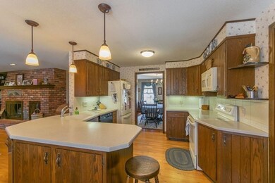 476 Morgan Rd, West Springfield, MA 01089 - photo 5