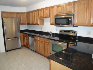 99 Mammoth Rd unit 10, Hooksett, NH 03106 - photo 5