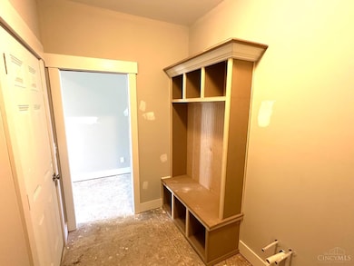 5870 Shetland Ct, West Chester Township, OH 45011 - photo 2