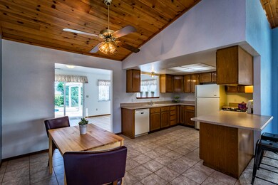 1705 Kildare Dr, Redding, CA 96001 - photo 6