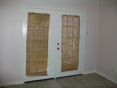 1621 W Adoue St unit 1621, Alvin, TX 77511 - photo 7