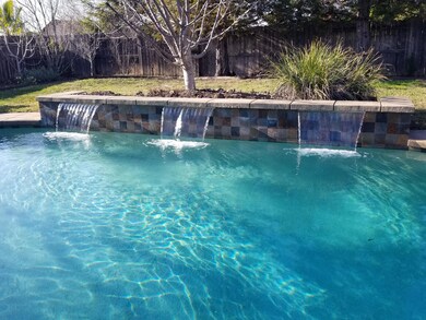 2074 Hedgerow Ave, Redding, CA 96003 - photo 2