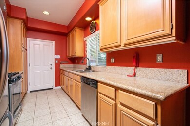 13471 Sunny Palms Ln, Sylmar, CA 91342 - photo 5