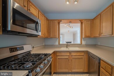 45499 Caboose Terrace, Sterling, VA 20166 - photo 5