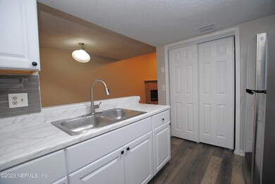 7659 Jana Ln S, Jacksonville, FL 32210 - photo 7