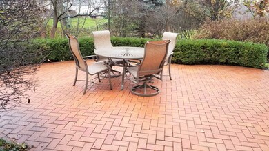 274 Johnson Woods Dr, Batavia, IL 60510 - photo 7