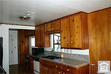 Kitchen has granite counters