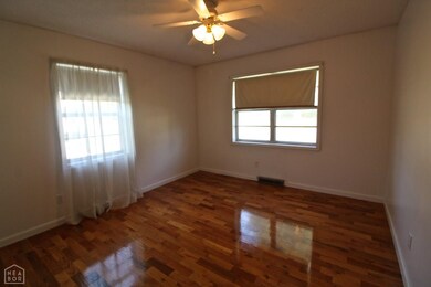 208 Keasler Dr, Paragould, AR 72450 - photo 4