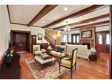 Den/Family/Great Room. Warm and spacious 20/25 foo